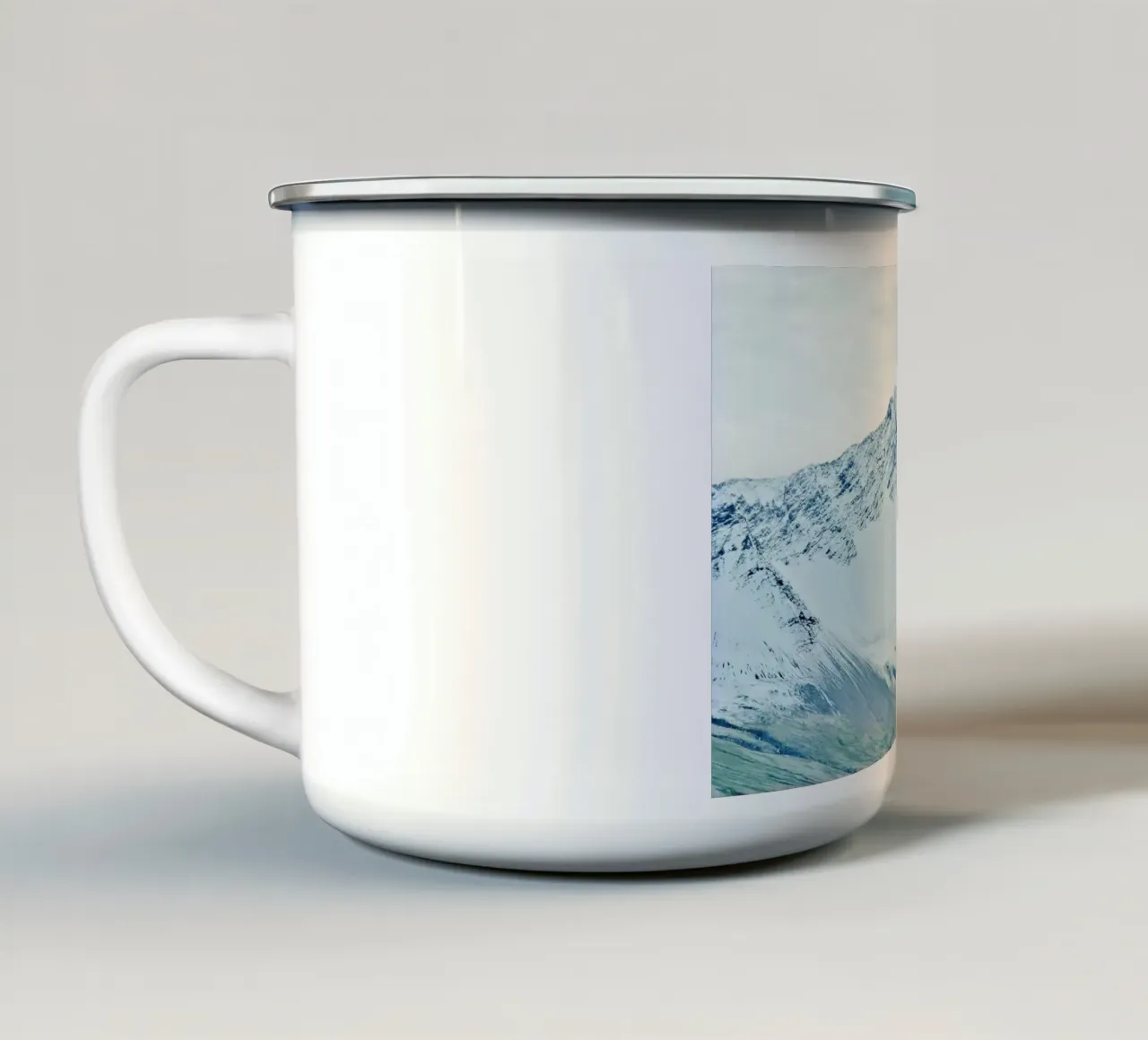 Islanda Montagna di neve tazza in smalto da KISSA STUDIO