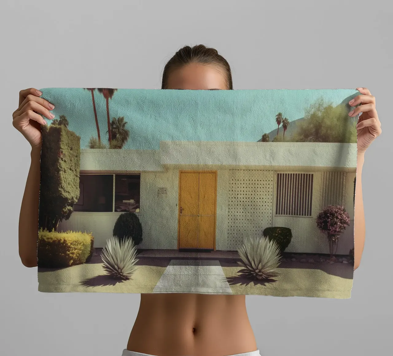 Atmosfera retrò a Palm Springs asciugamano da bagno da Carinaprint