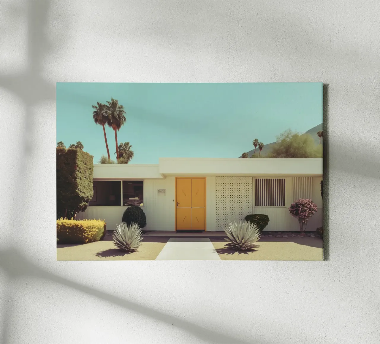 Palm Springs Retro Atmosphäre Leinwand von Carinaprint