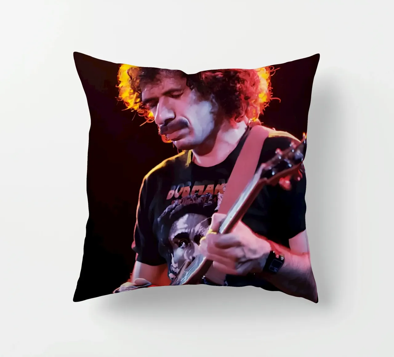Carlos Santana cuscino da Low poly art