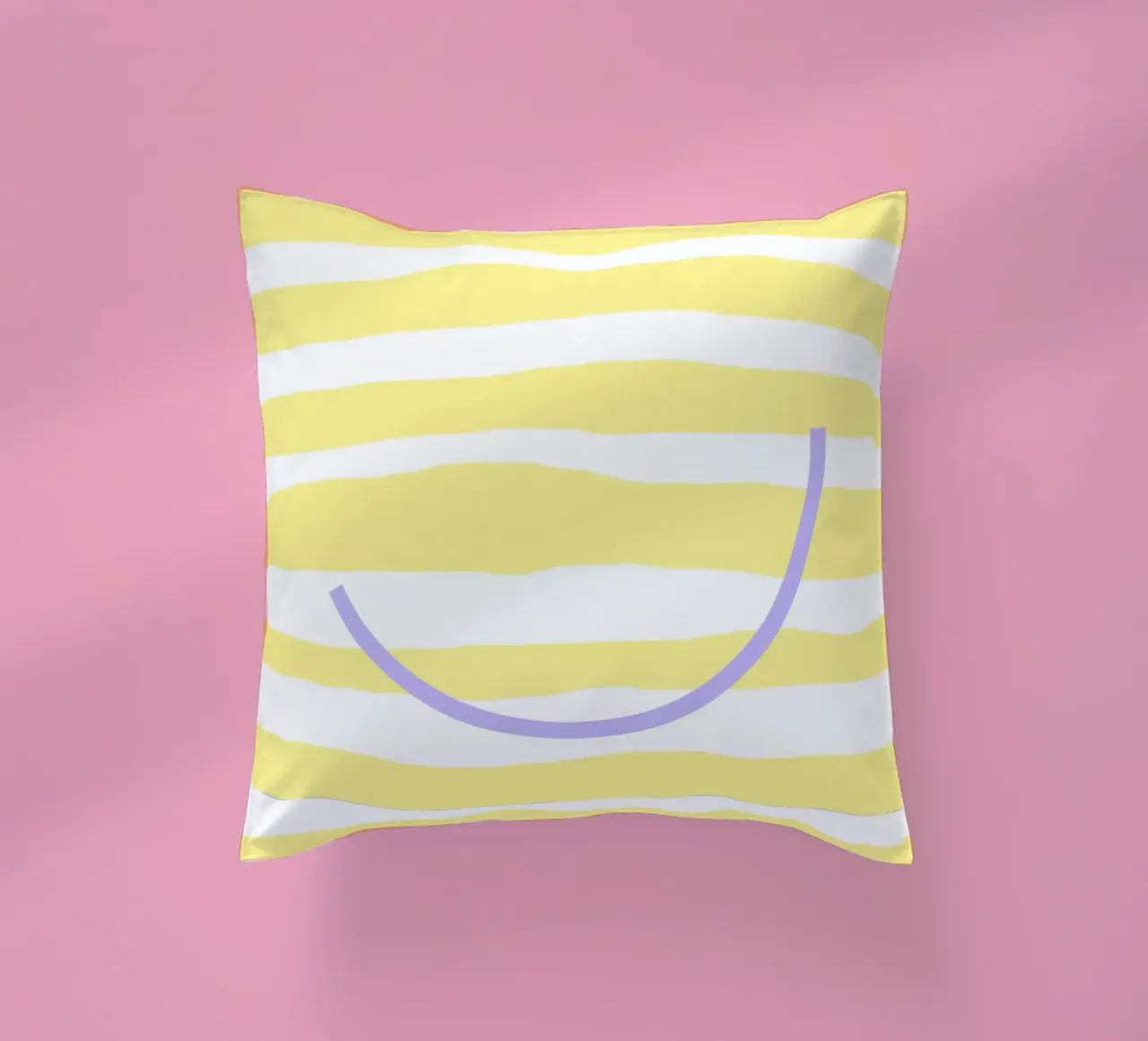 smile in the sun. cuscino da FRICKE DESIGN