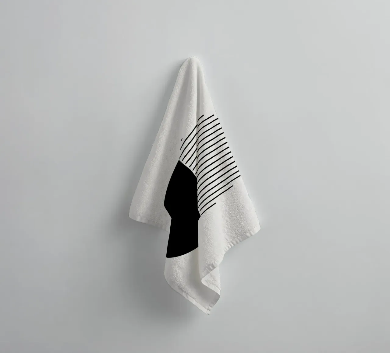 Minimalist geometric artwork with lines and circles in black serviette de bain de Imaginative