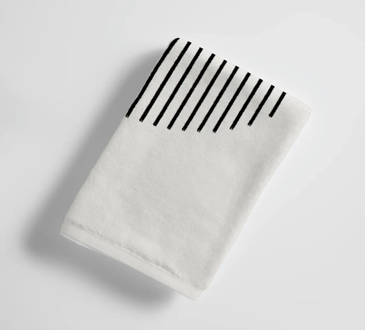Minimalist artwork with a round shape and black lines Handtuch von Imaginative