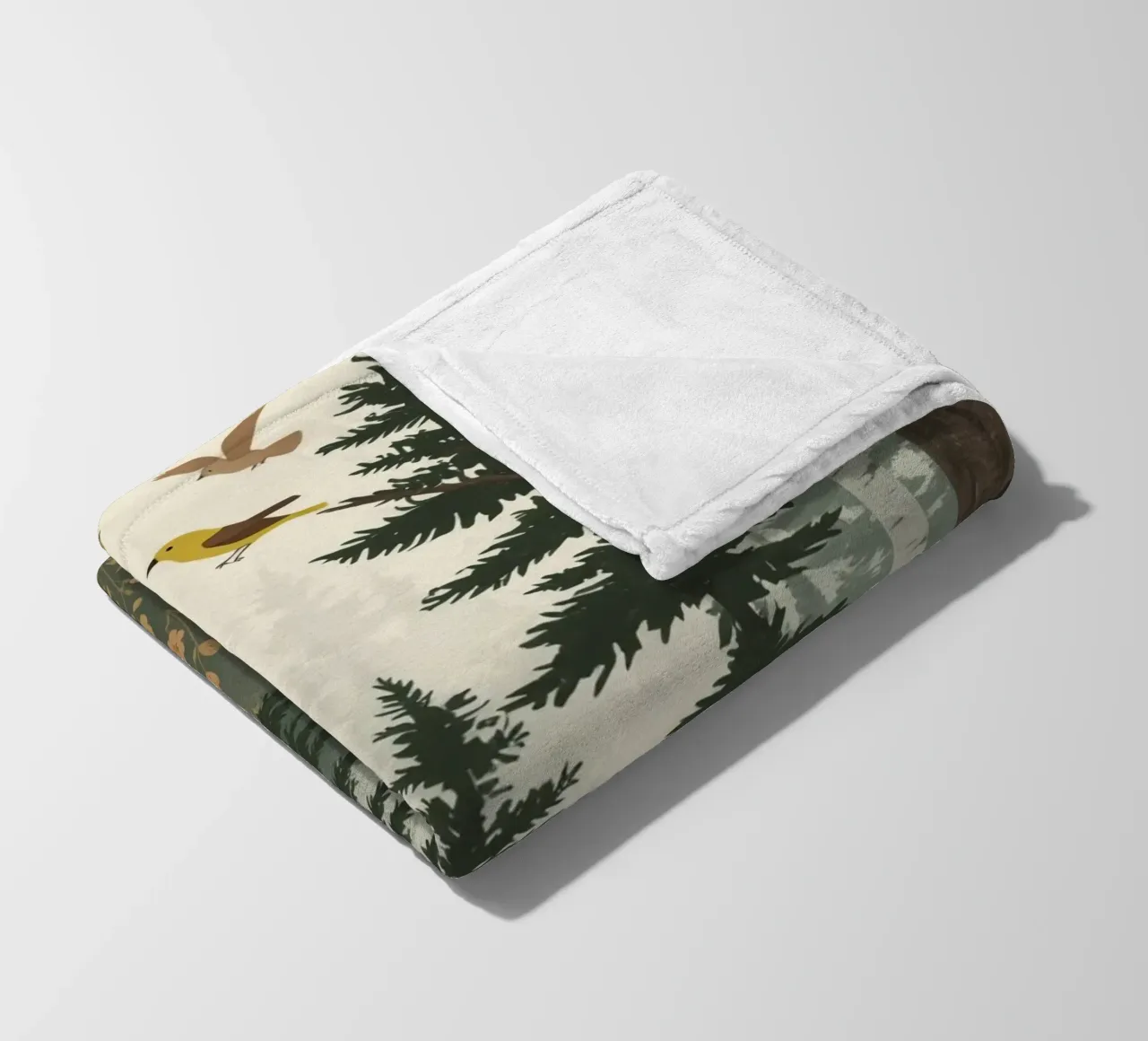 Raffigurazione di due cervi con uccelli in volo in una foresta coperta in pile da DesignDoodle