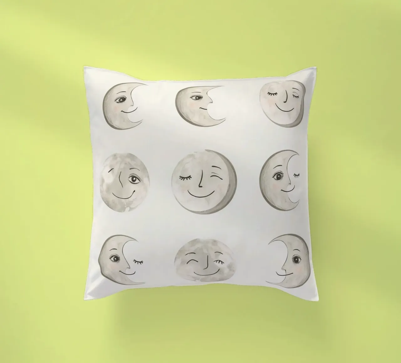 Facce di luna sorridenti in diverse fasi con vari volti cuscino da DesignDoodle