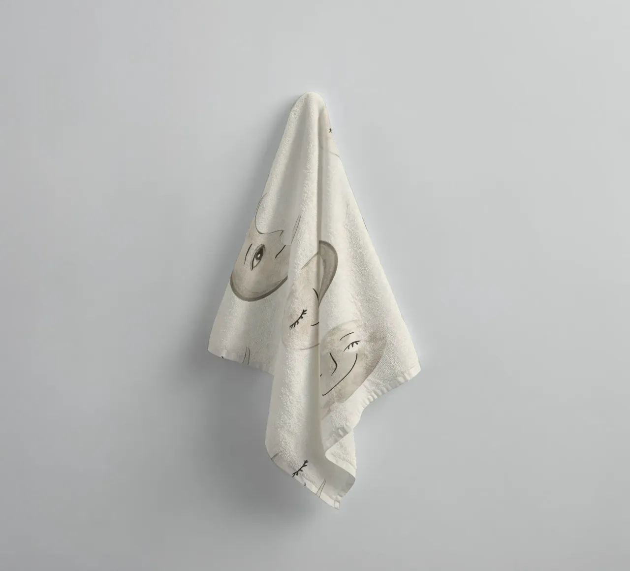 Facce di luna sorridenti in diverse fasi con vari volti asciugamano da bagno da DesignDoodle