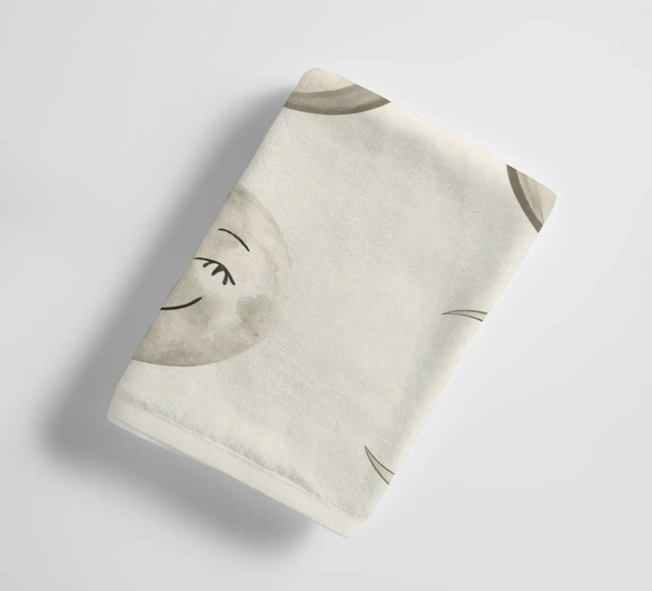 Facce di luna sorridenti in diverse fasi con vari volti asciugamano da bagno da DesignDoodle