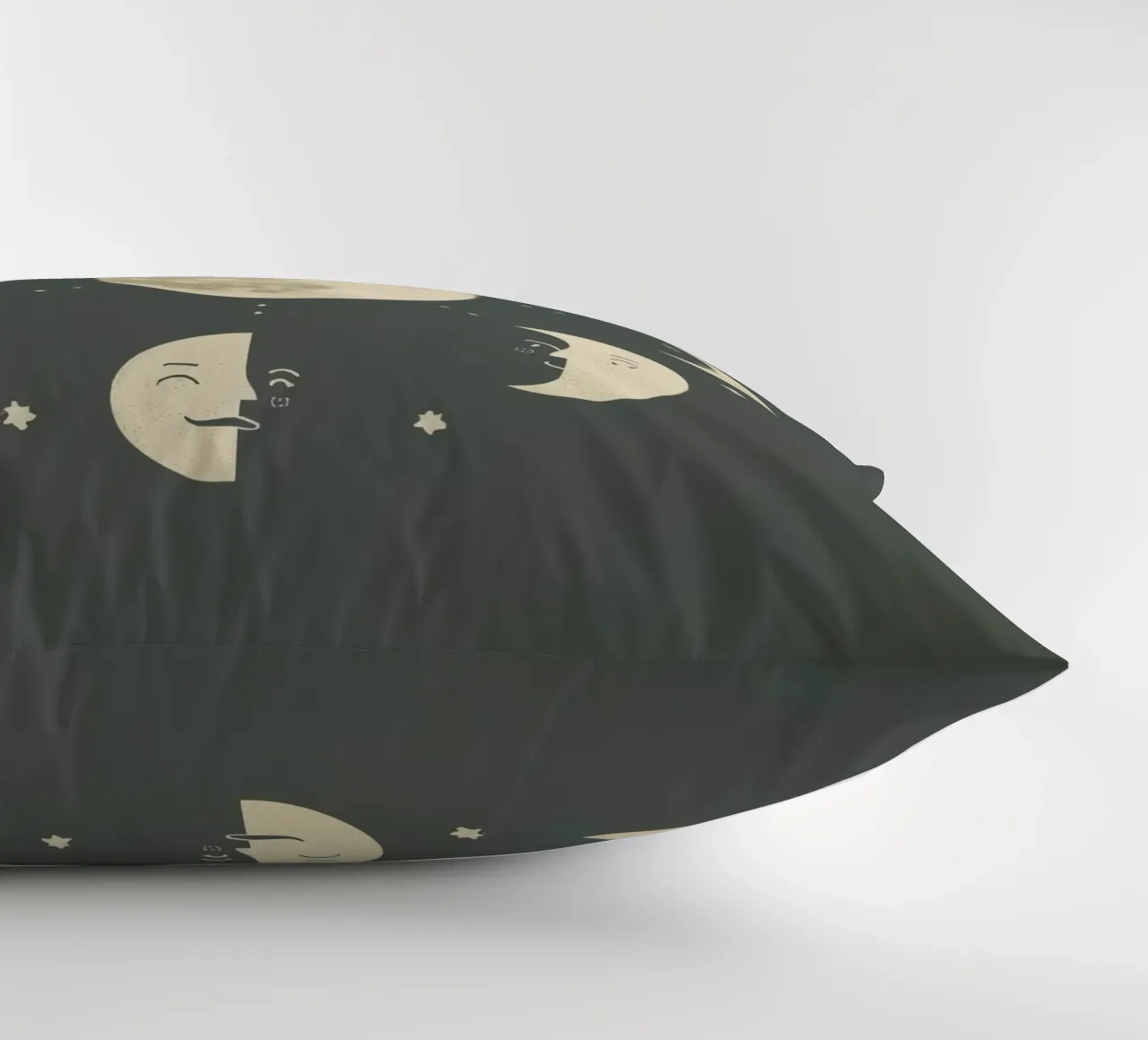 Moon faces shows full moon at center cuscino da DesignDoodle
