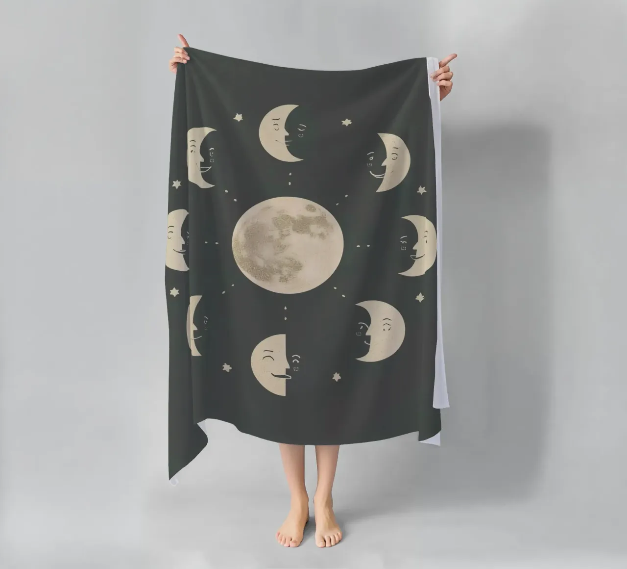 Moon faces shows full moon at center telo mare da DesignDoodle
