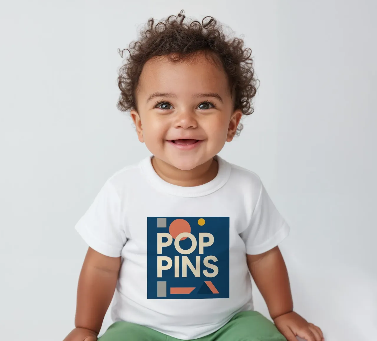 POP PINS - Fuentes alegres y formas divertidas camiseta de bebé de Art Typo Essentiel