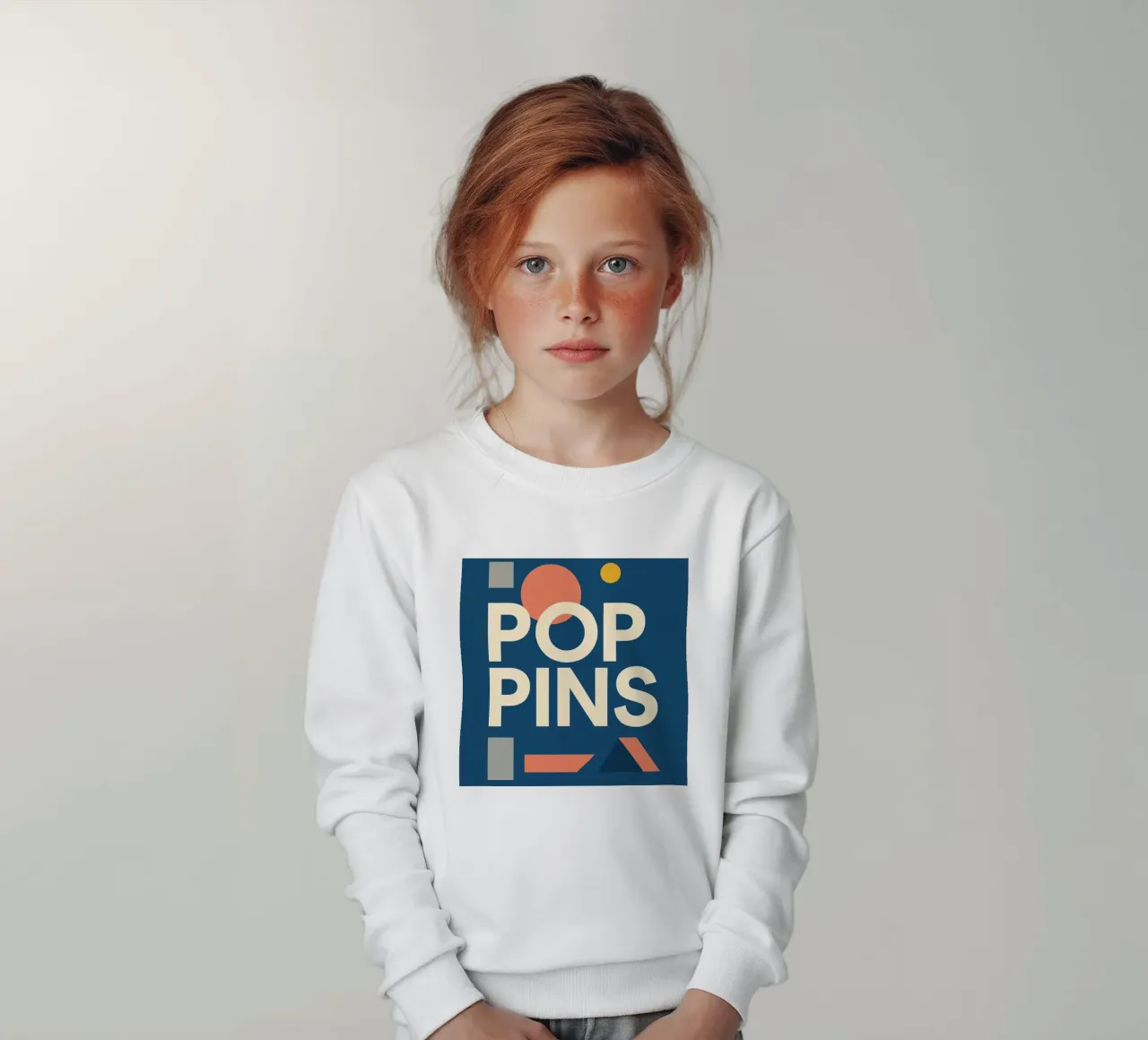 POP PINS - Tipografia felice e forme giocose felpa bambino da Art Typo Essentiel