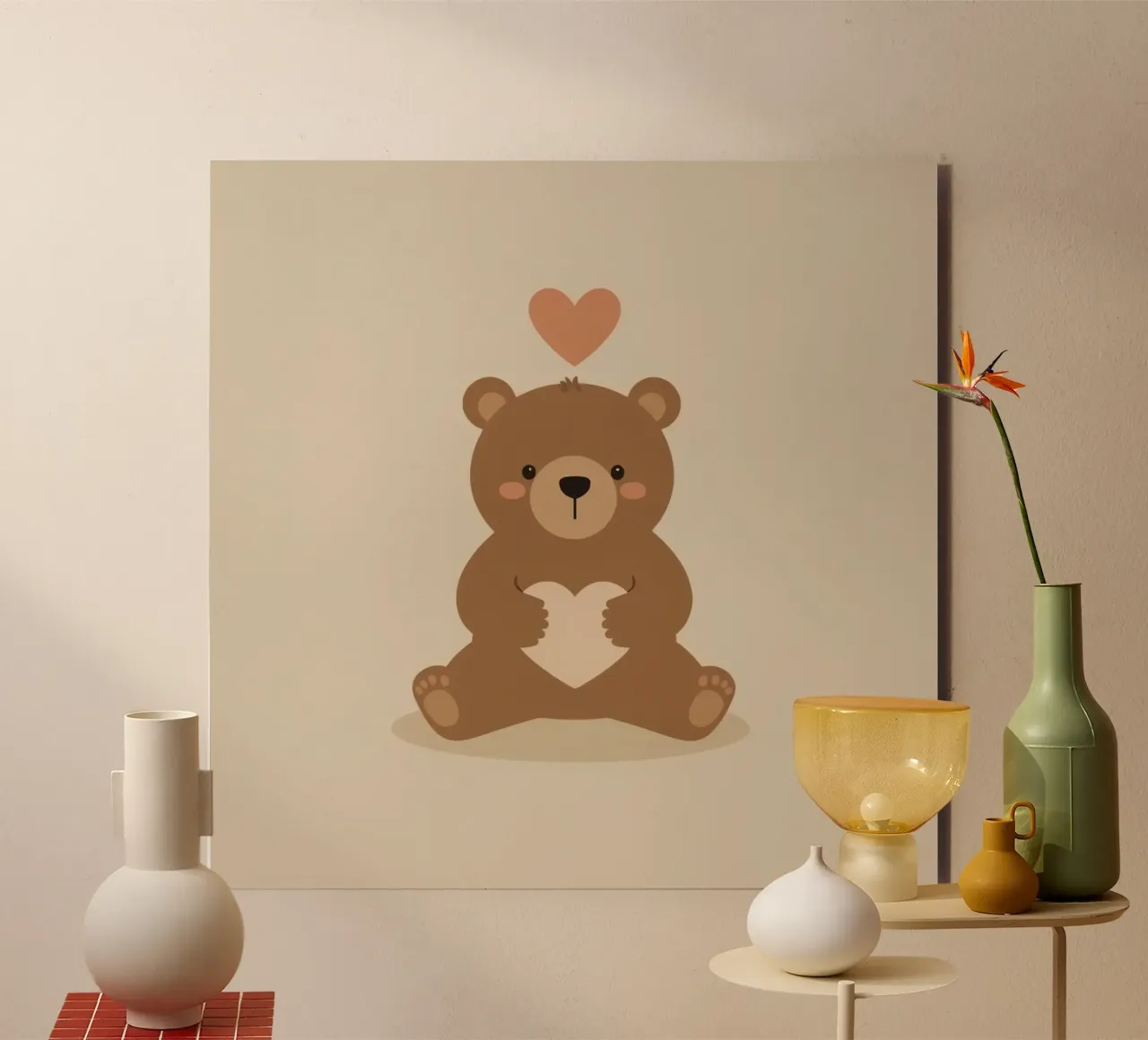 Cartone animato orso bruno è seduto e tiene il cuore alluminio dibond da DesignDoodle