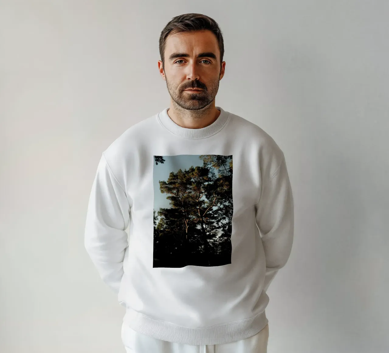 Trees And Warm Light sweatshirt van Sebastian Hilgetag
