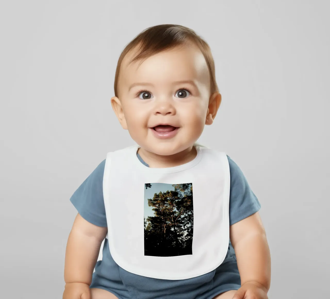 Trees And Warm Light bavaglino da Sebastian Hilgetag