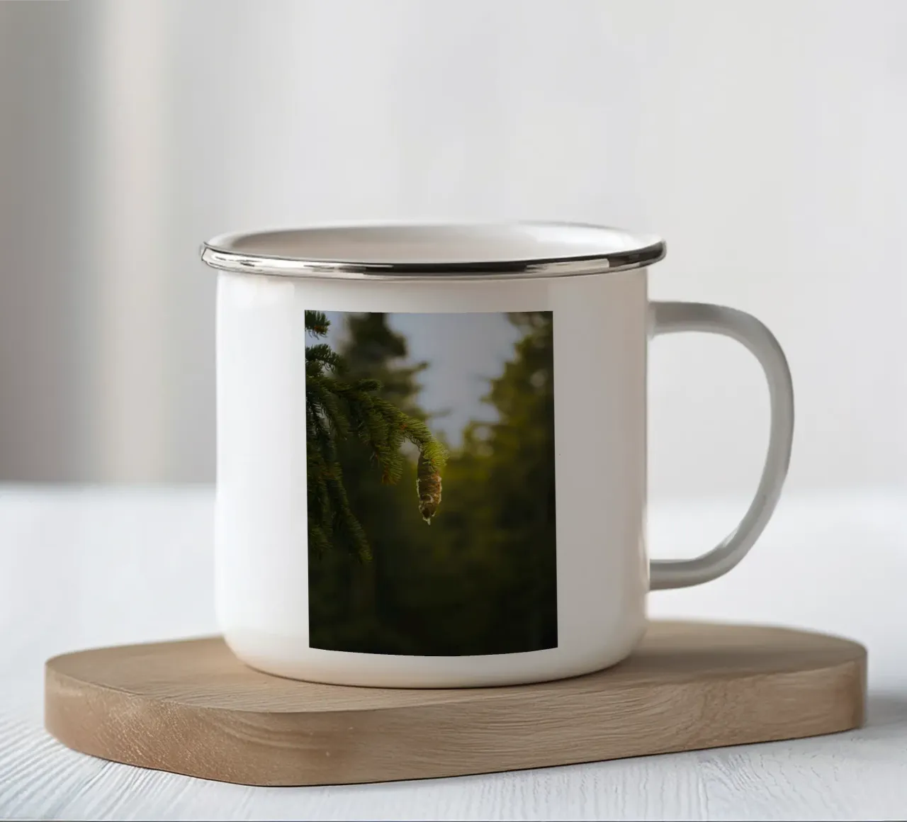 pigna sempreverde tazza in smalto da Earthly Visions