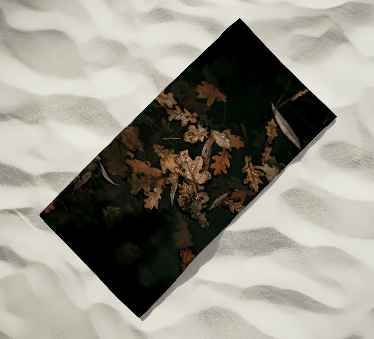 foglie d'autunno telo mare da Earthly Visions