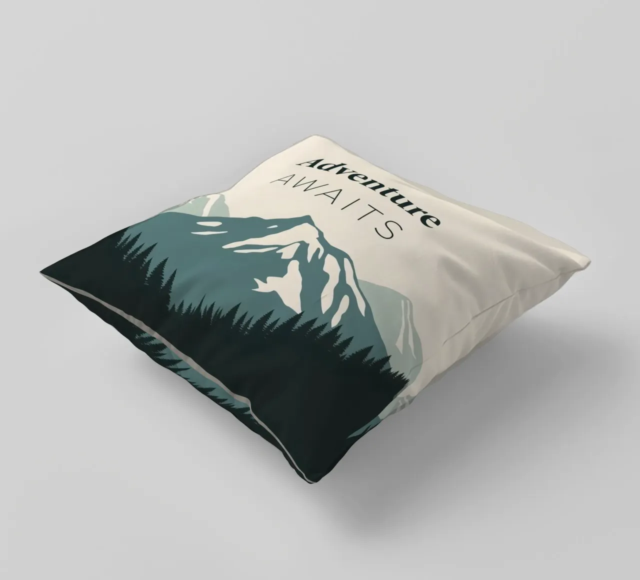 Arte di montagne e alberi con testo 'Adventure Awaits' (L'avventura ti aspetta) cuscino da DesignDoodle