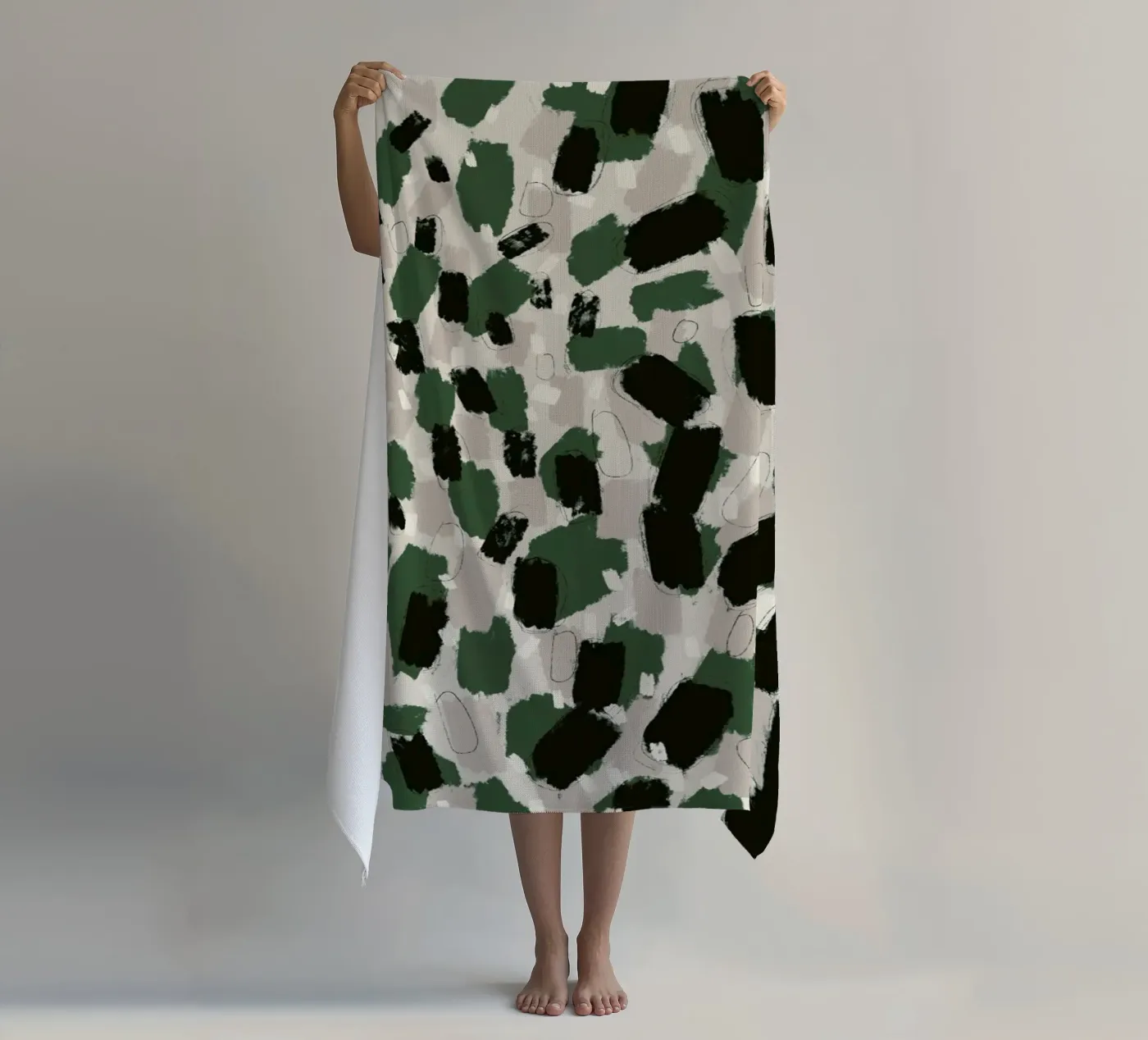 Green Pattern Strandtuch von treechild