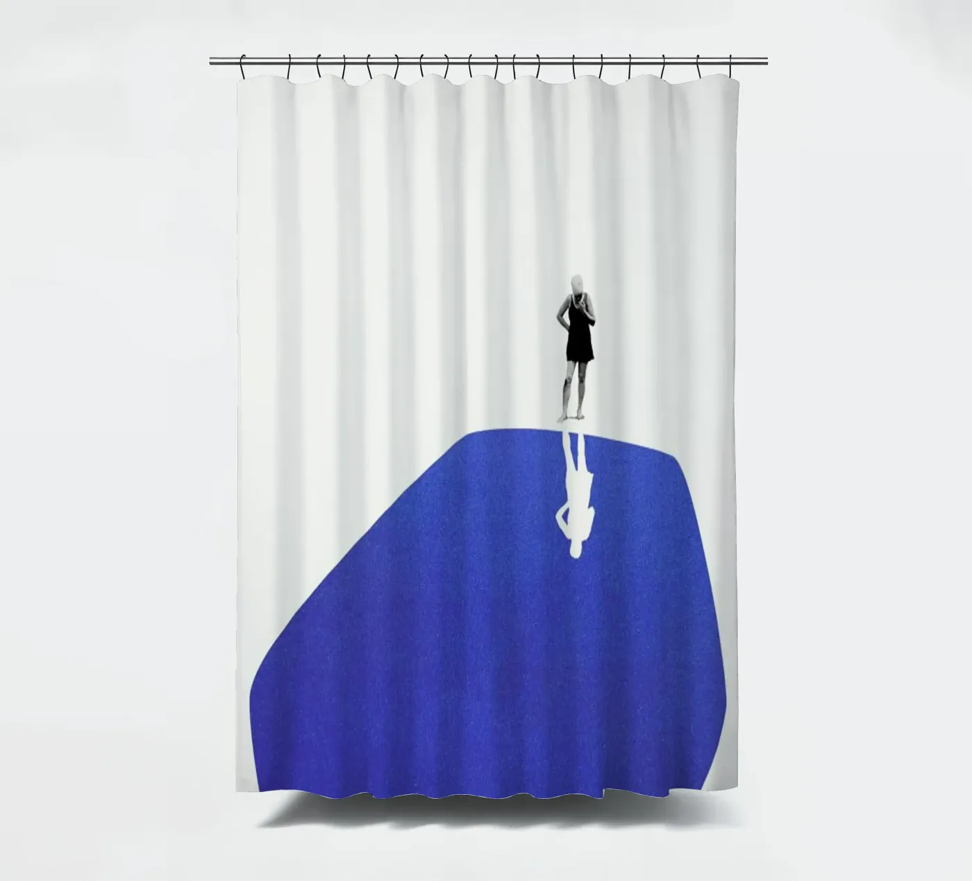 Self Reflection Duschvorhang von Maarten Léon