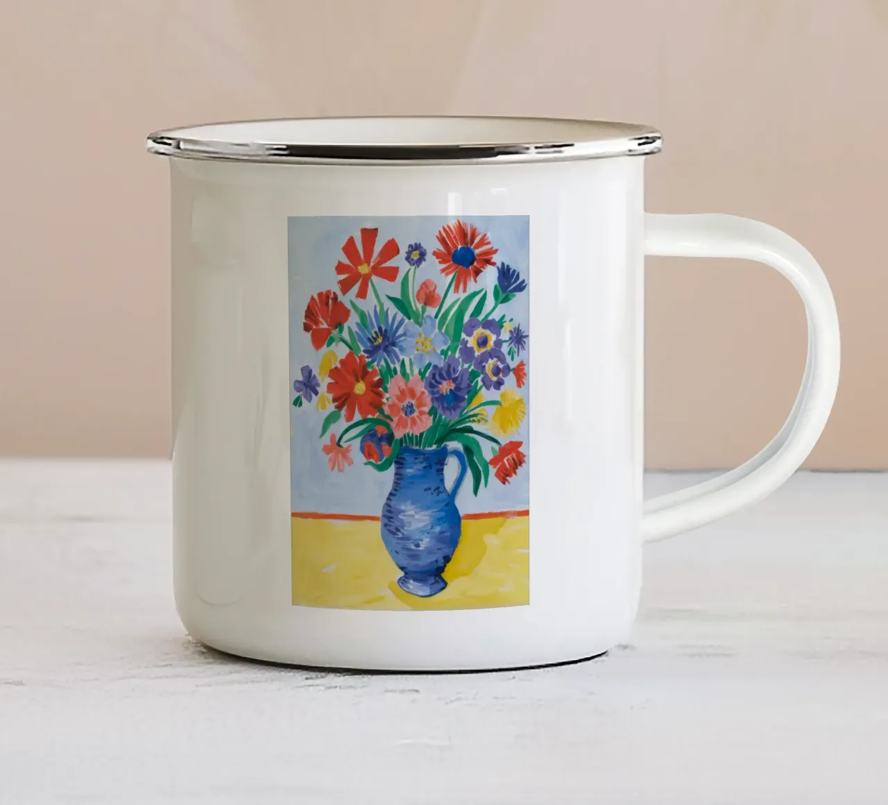 Cornucopia di fiori di cobalto tazza in smalto da Tiga Bersama