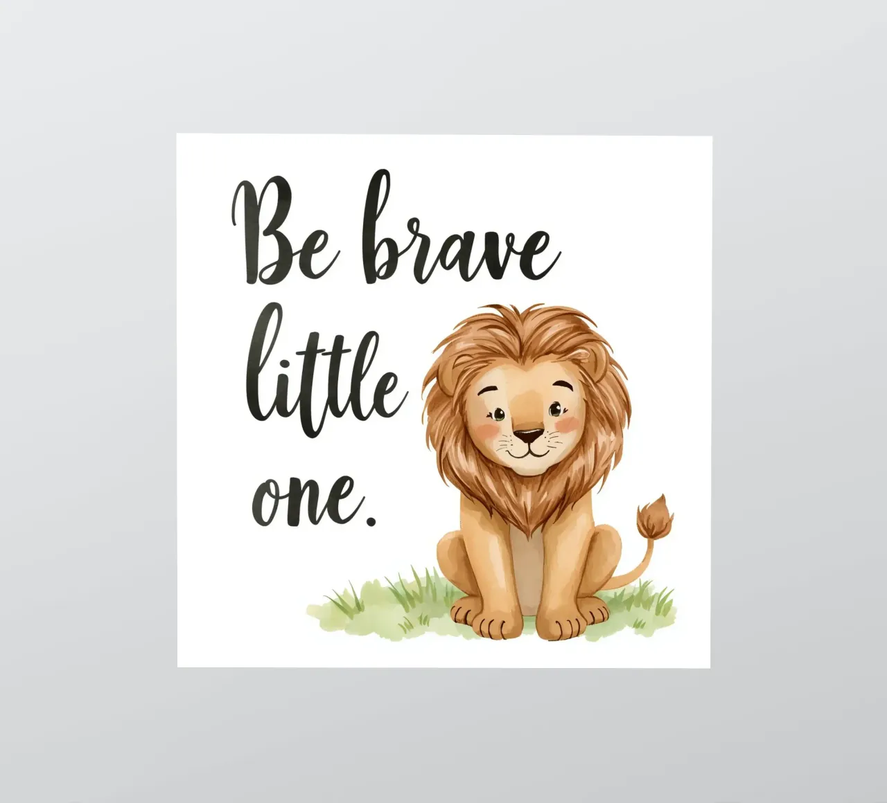 Be brave little one art con un león de dibujos animados sentado en la hierba pegatina de DesignDoodle