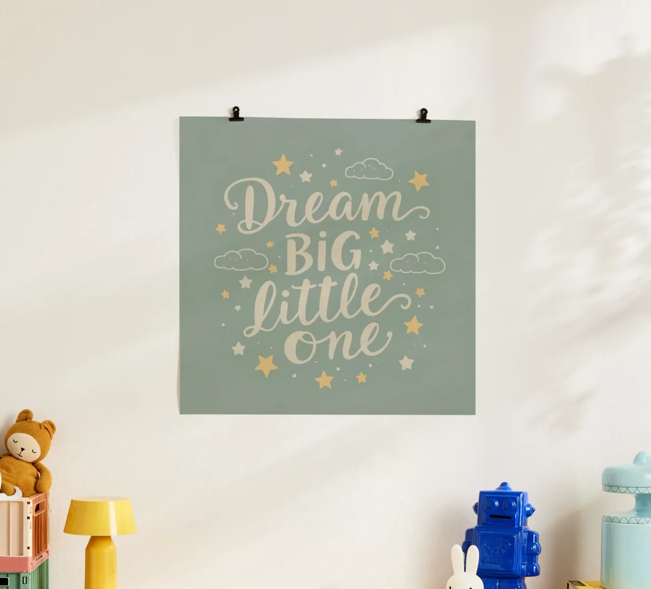 sognare in grande con le nuvole e le stelle dei cartoni animati su un bambino carta hahnemühle da DesignDoodle