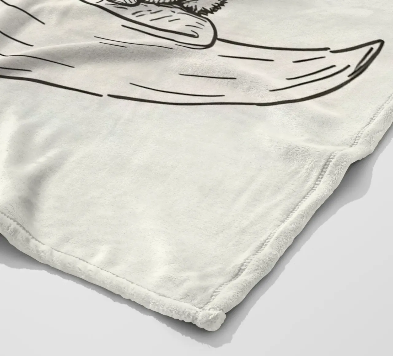 Coniglietto addormentato che riposa pacificamente su una luna crescente coperta in pile da DesignDoodle