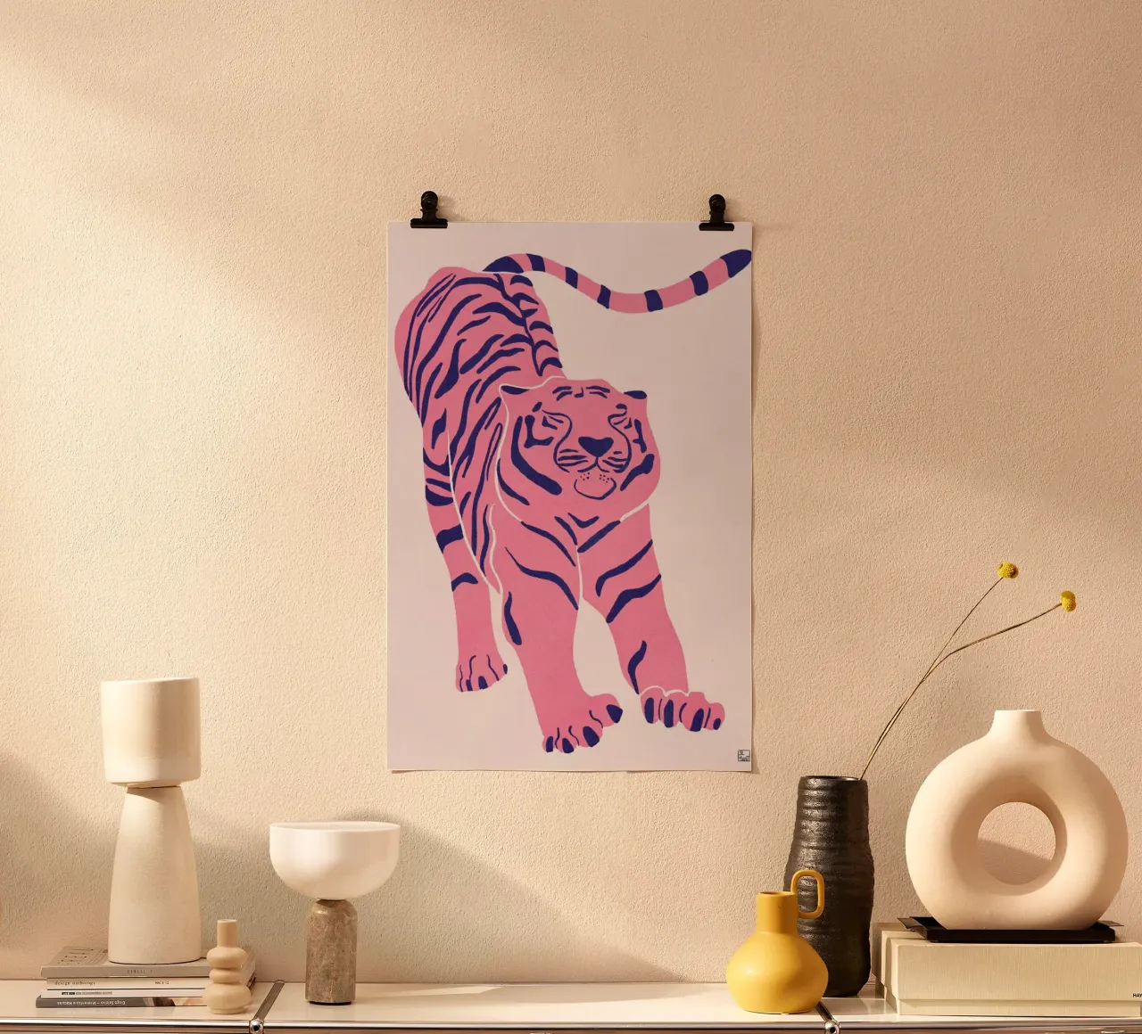 Tiger Doesn T Lose Sleep (pink) Poster von Be Mart