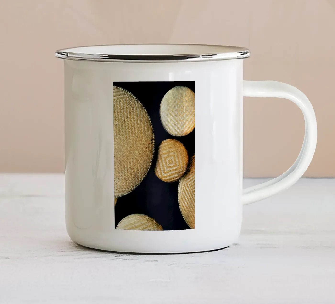 Complementary Structures tazza in smalto da Sebastian Hilgetag