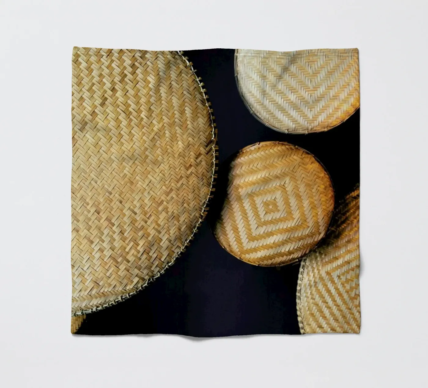Complementary Structures fleecedeken van Sebastian Hilgetag