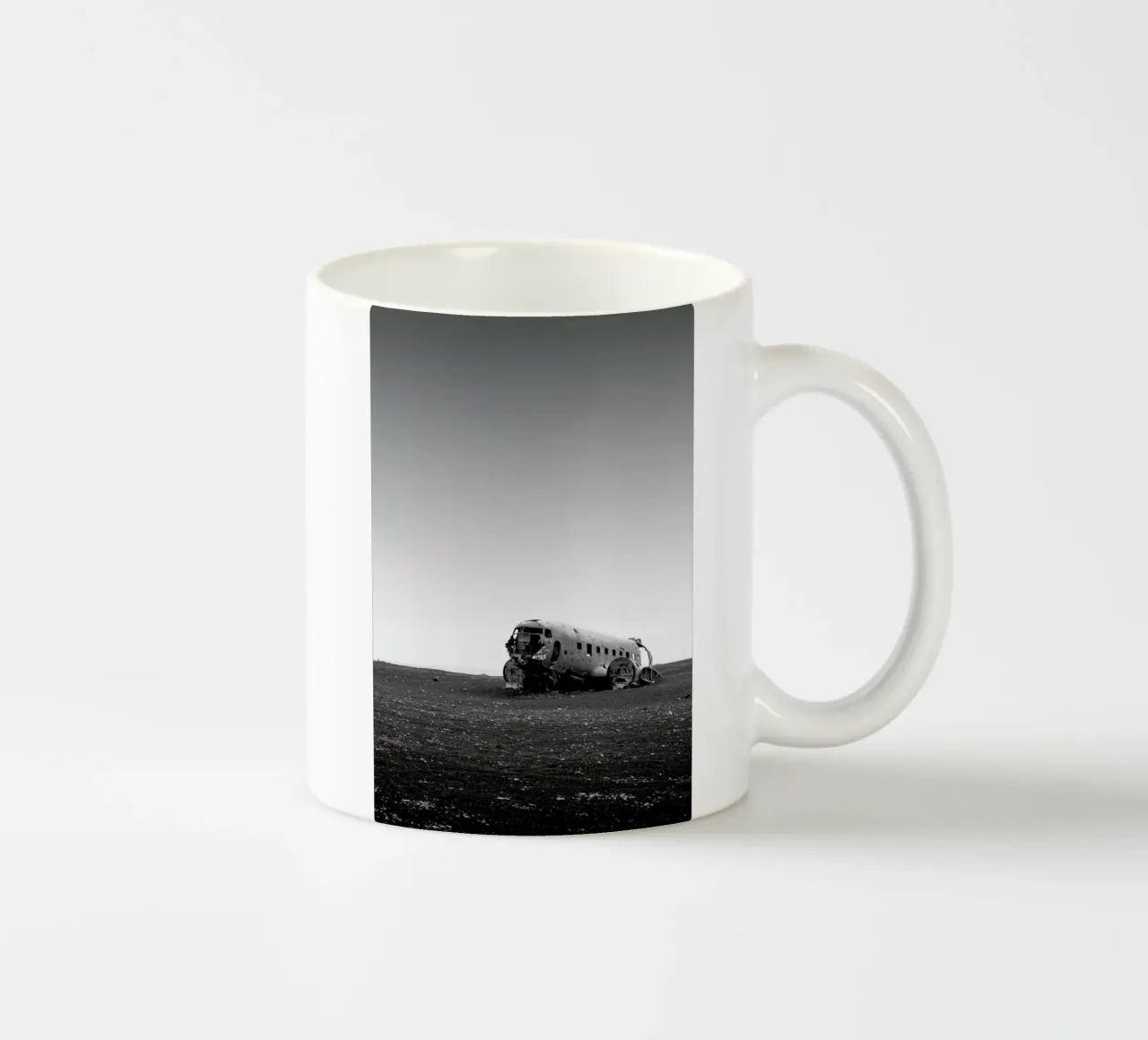 Island Douglas DC-3 I tazza in ceramica da Michael J. Reibert
