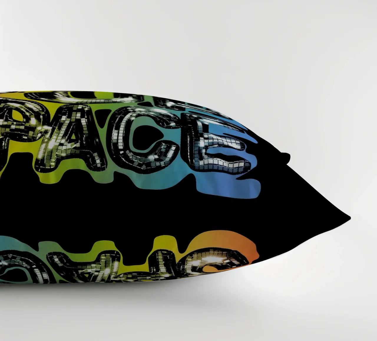 Take Up Space cuscino da lucasmeier