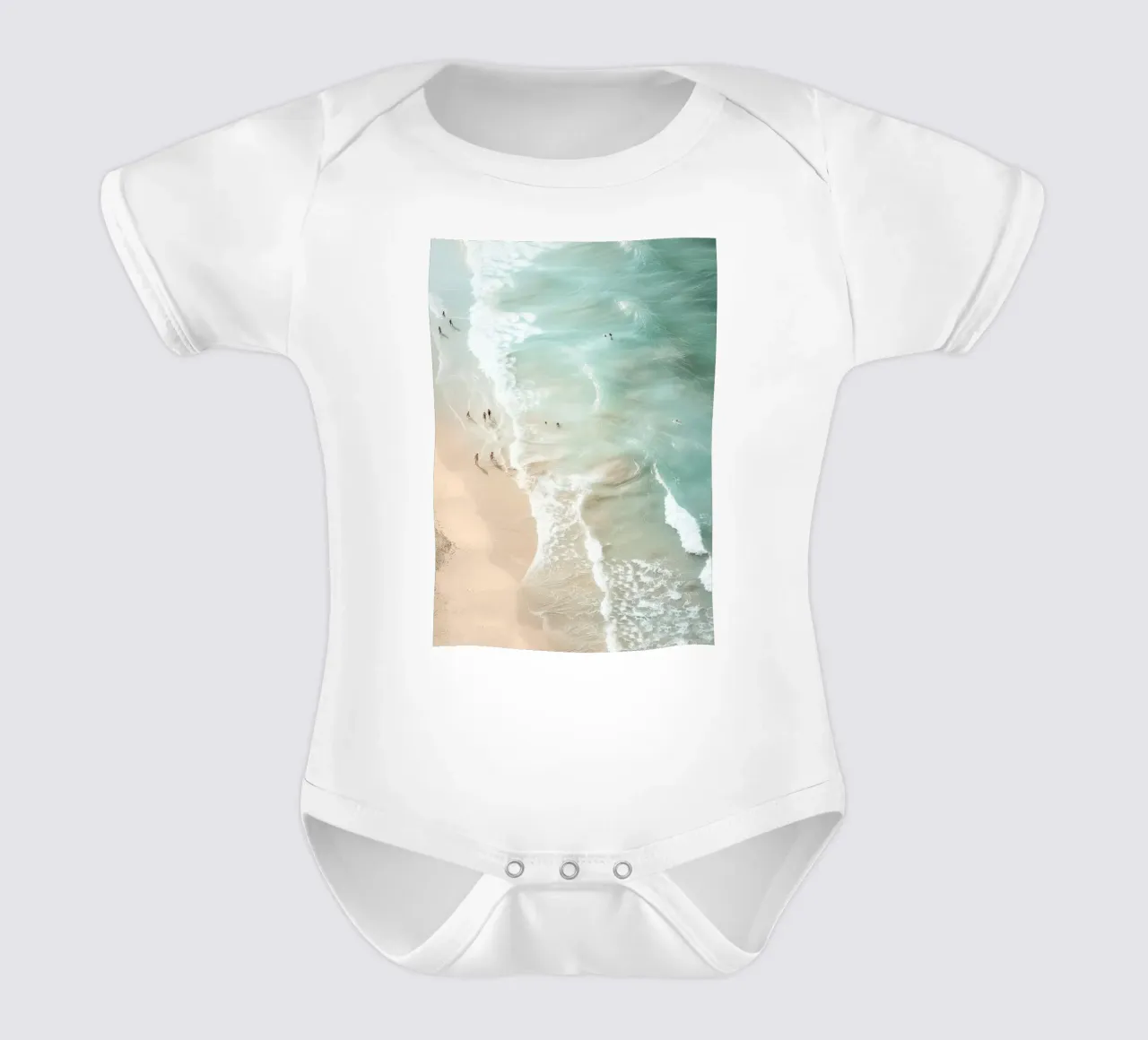 Soft Coastal Beach Scene body neonato maniche corte da Nadjaa