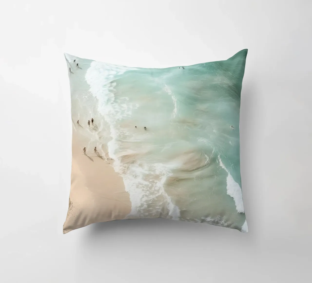 Soft Coastal Beach Scene cuscino da Nadjaa