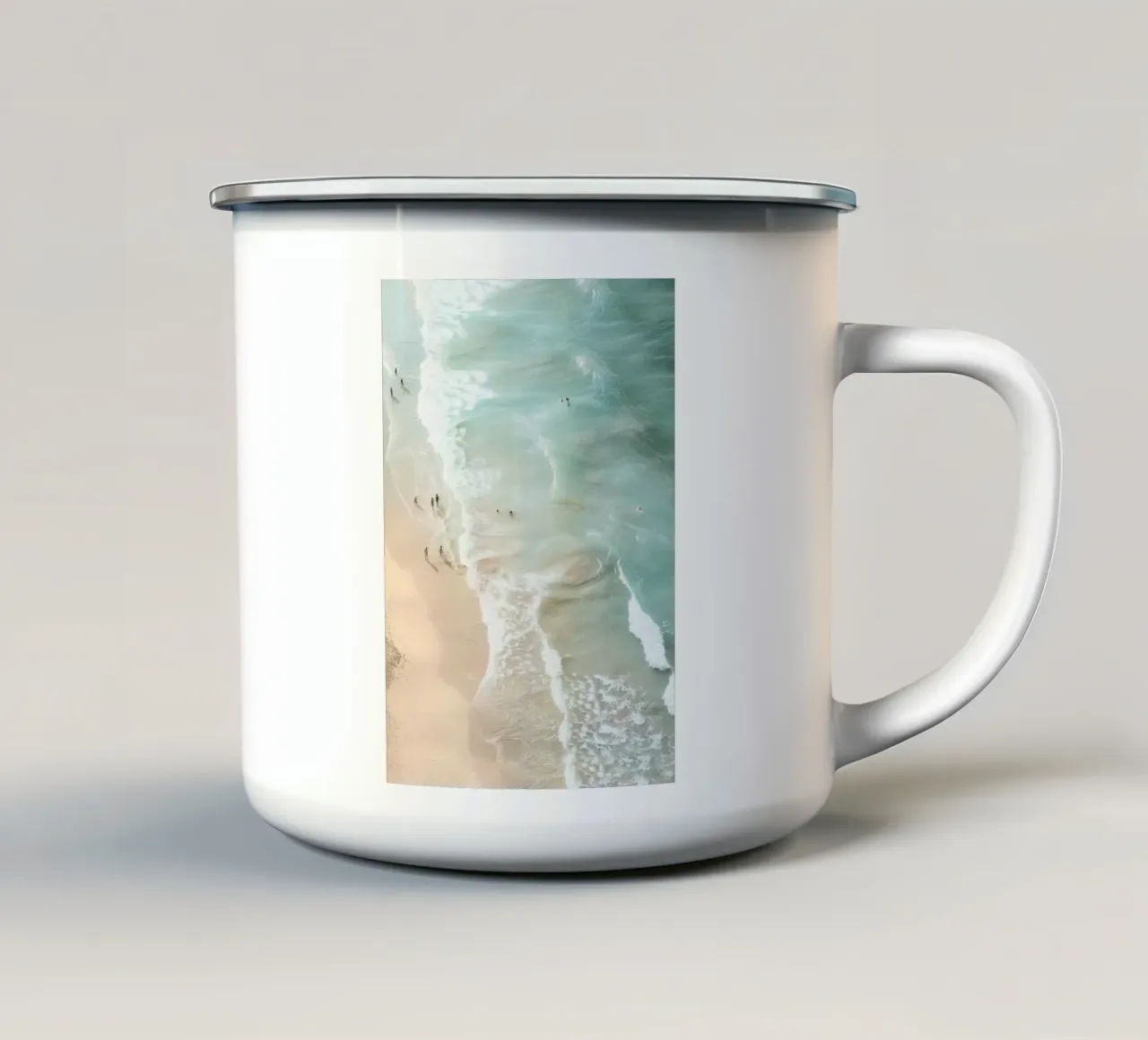 Soft Coastal Beach Scene tazza in smalto da Nadjaa
