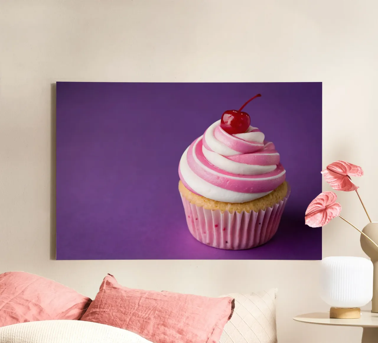 Cupcake con ciliegia su sfondo viola tela con Cornice a cassetta da 🥩 The tasty wall
