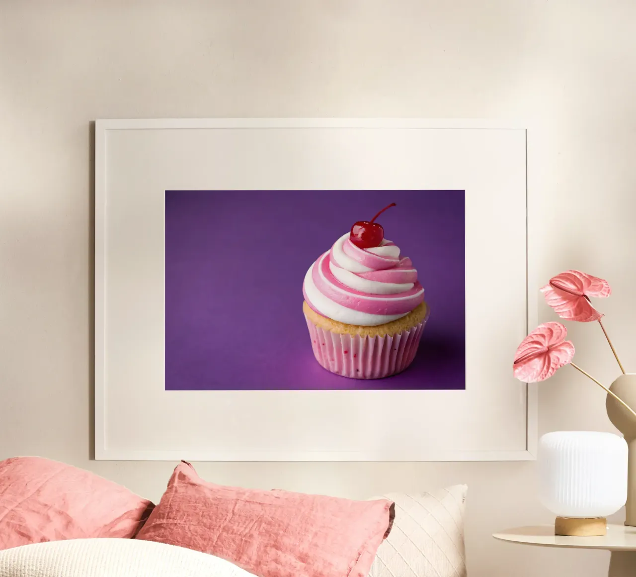 Cupcake con ciliegia su sfondo viola poster da 🥩 The tasty wall