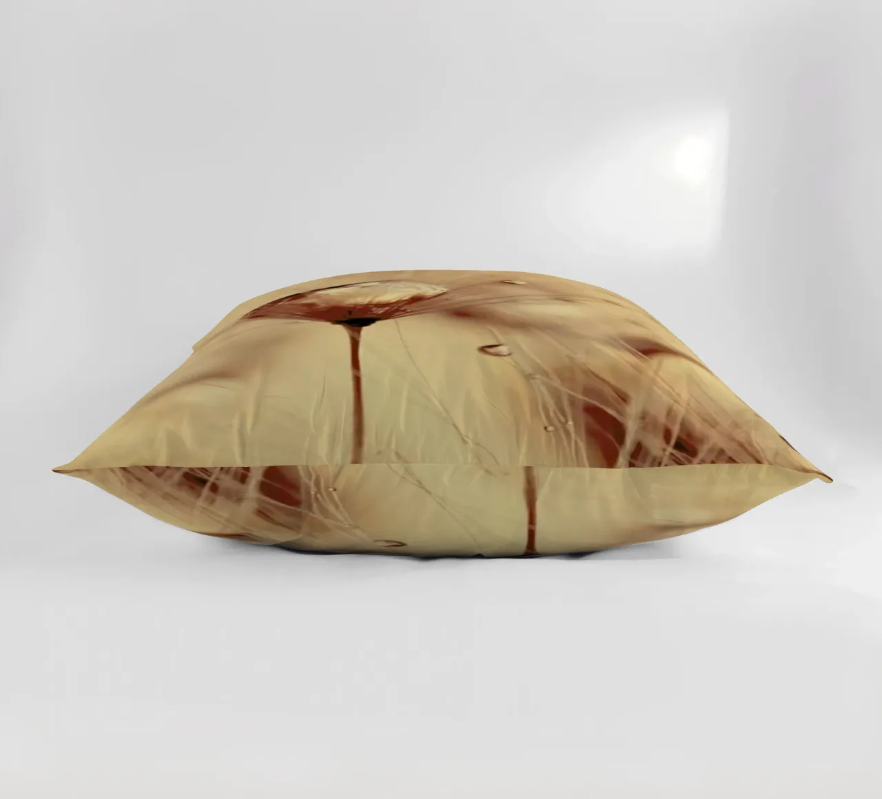 a touch of gold cuscino da Ingrid Beddoes