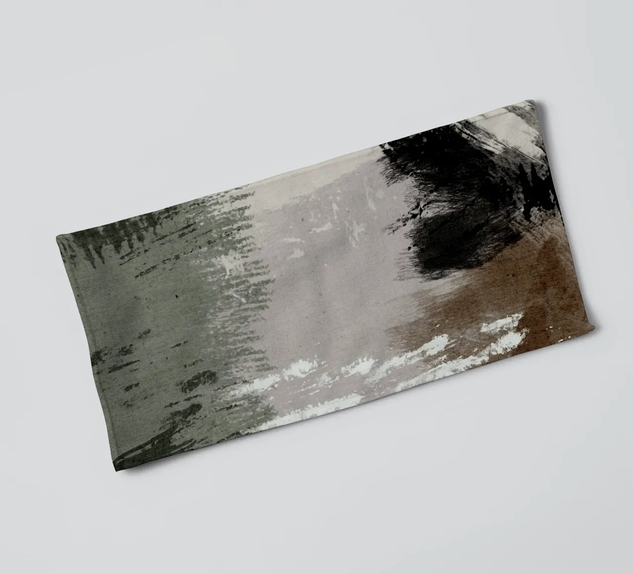 Abstract artwork with brushstrokes in beige, green, brown asciugamano da bagno da Imaginative