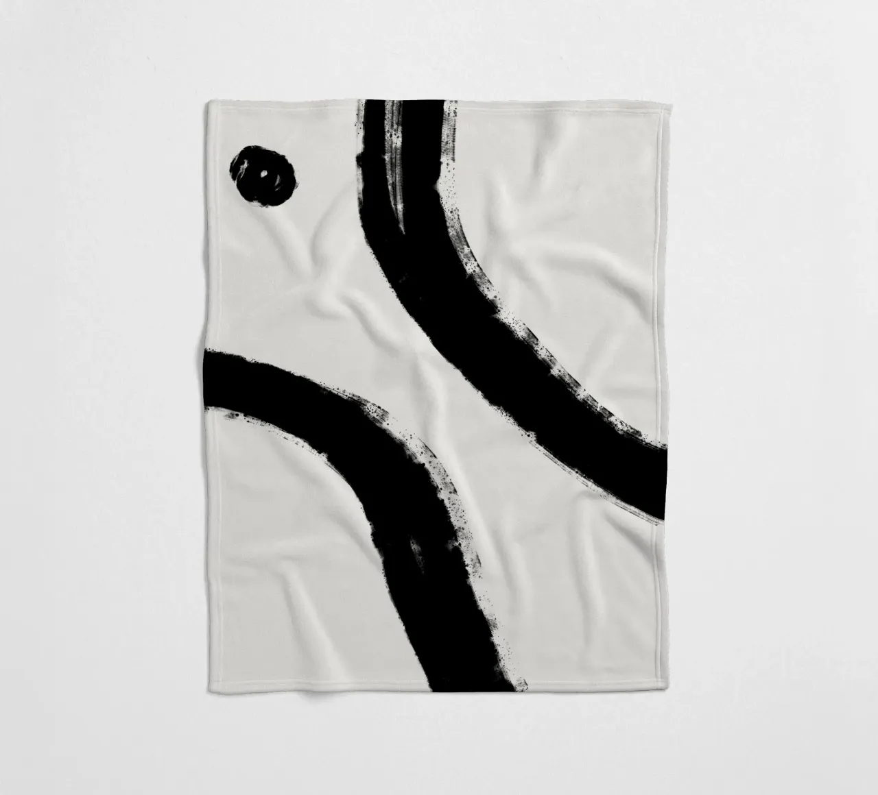 Minimalist Japandi artwork with black brushstrokes IV coperta in pile da Imaginative