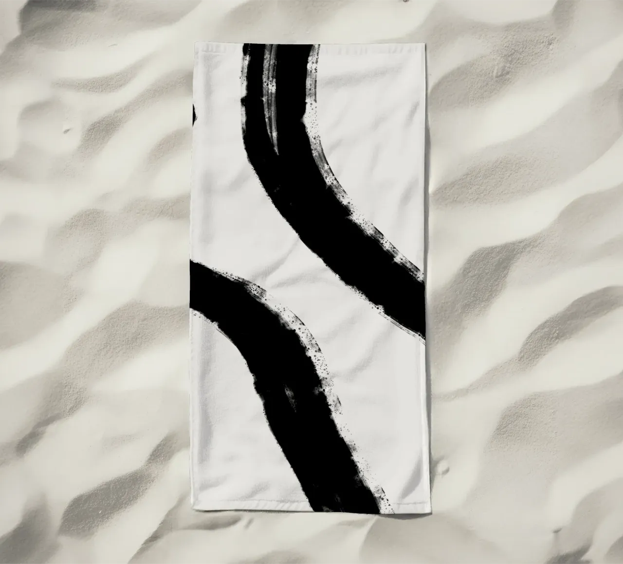 Minimalist Japandi artwork with black brushstrokes IV telo mare da Imaginative
