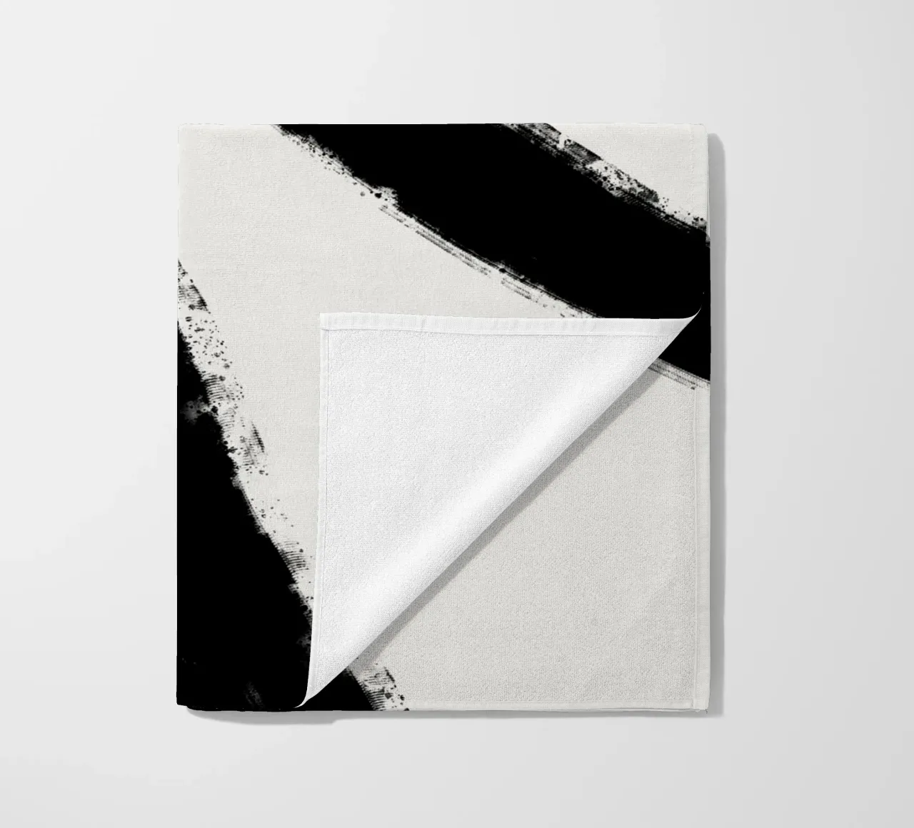 Minimalist Japandi artwork with black brushstrokes IV telo mare da Imaginative