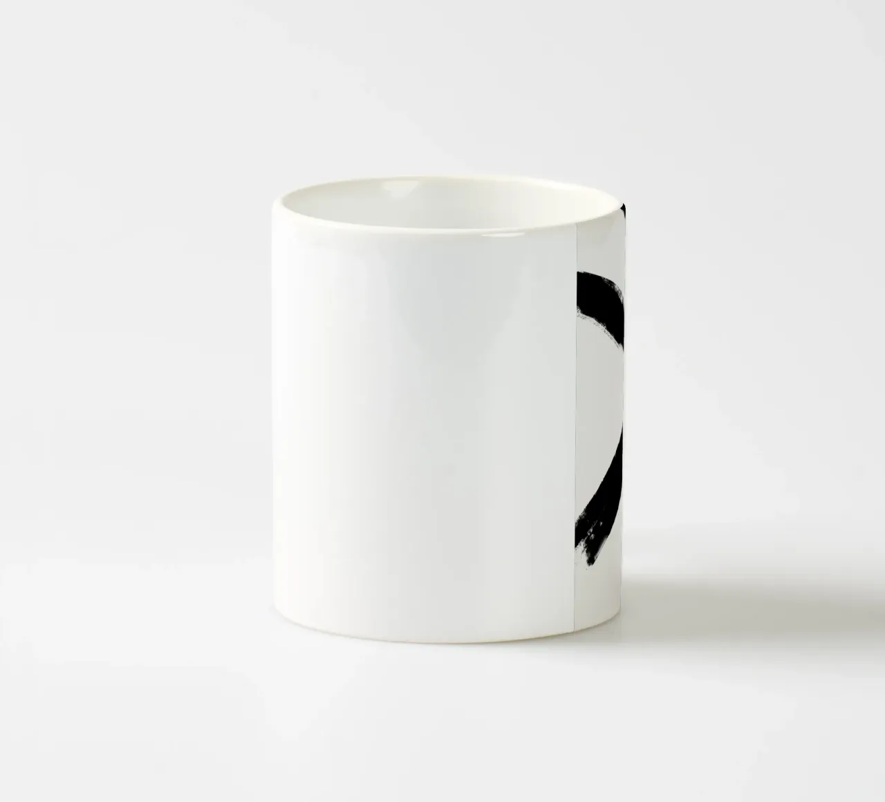 Minimalist Japandi artwork with black brushstrokes III tazza in ceramica da Imaginative