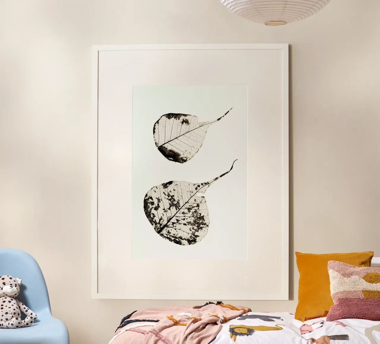 Fallen Leaves #2 poster con telaio in legno da Tal Paz-Fridman