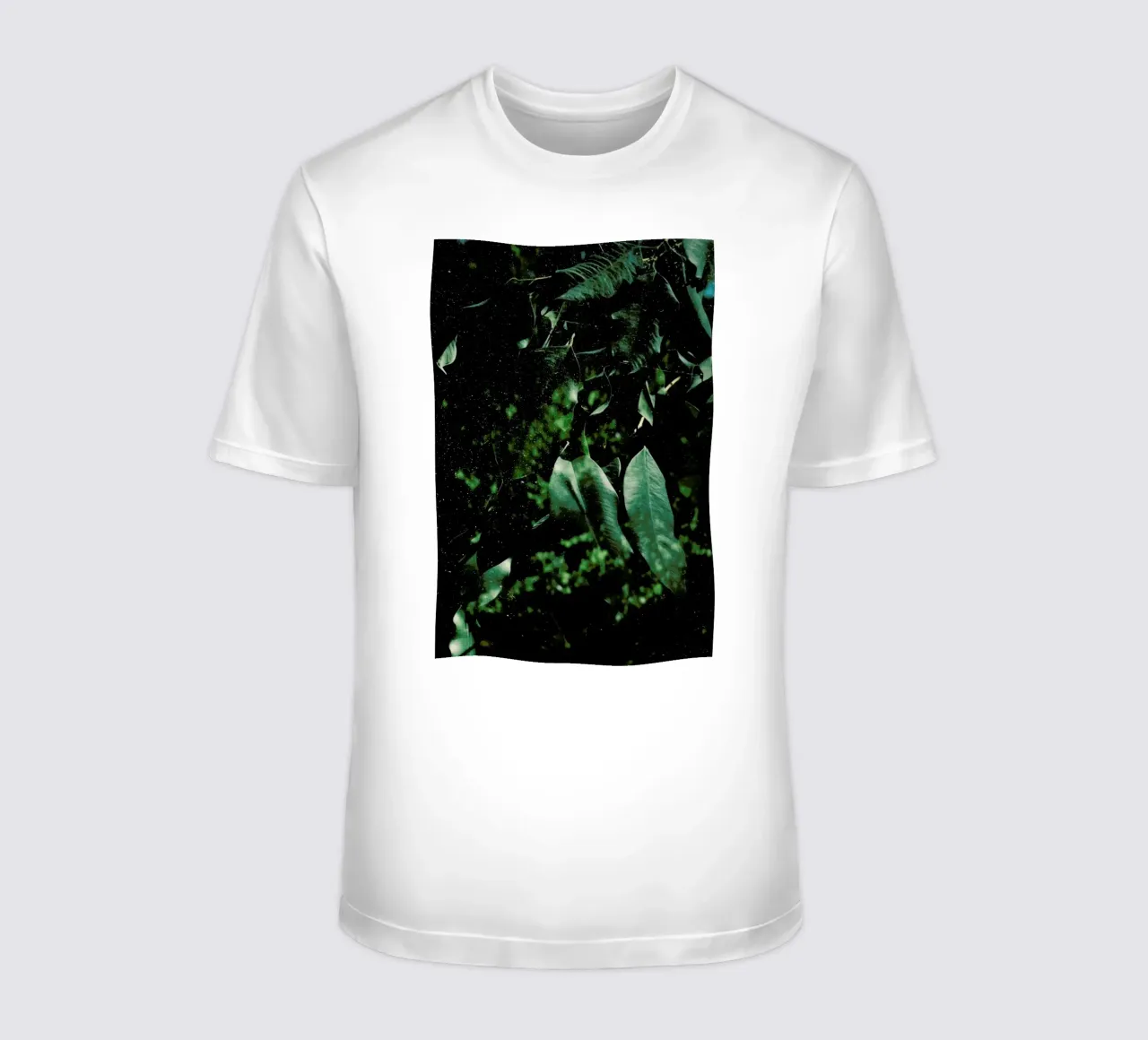 Abstract Greens In The Sun t-shirt da Sebastian Hilgetag