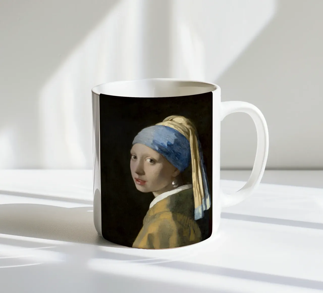 La Ragazza con l'orecchino di perla di Johannes Vermeer tazza in ceramica da Art History