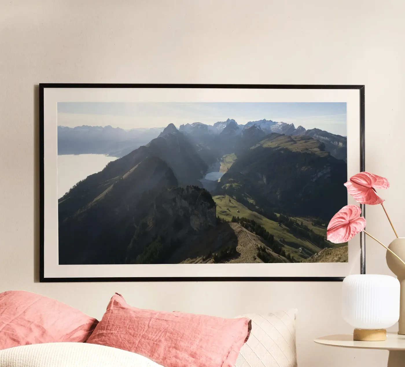 Stillness Between poster van somewhere.soul.escape