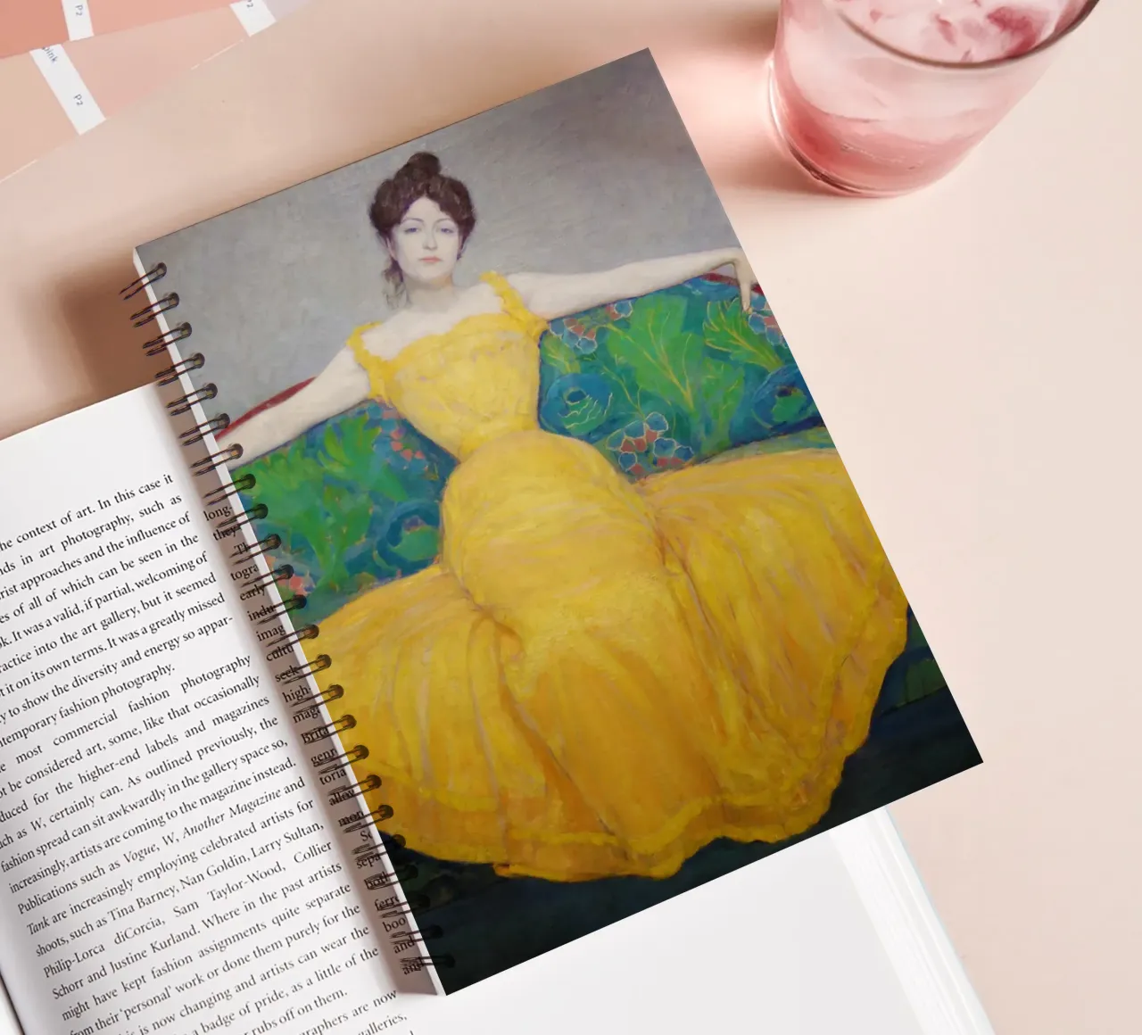 Dame en jaune carnet à spirale de Venus Art