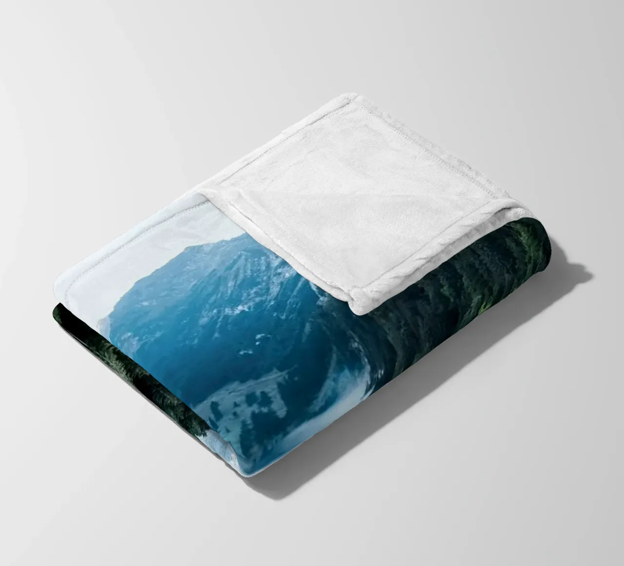 Inhale the Silence coperta in pile da somewhere.soul.escape