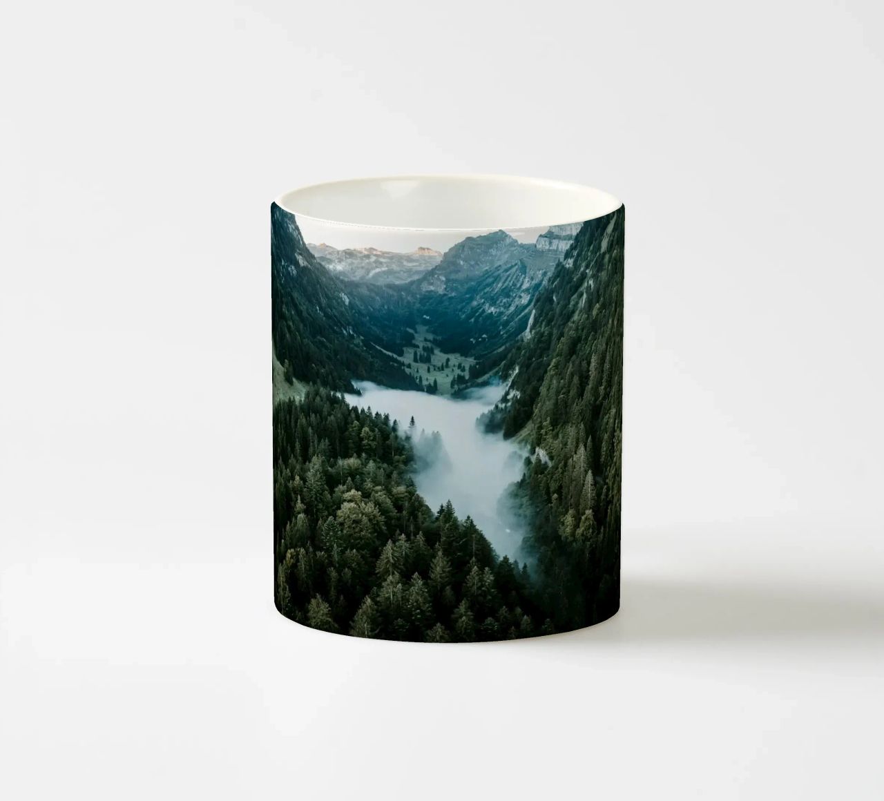 Where Fog Sleeps tazza in ceramica da somewhere.soul.escape